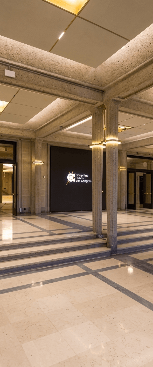 Palais des Congrès de Versailles - Détails de l'éclairage et plafonds