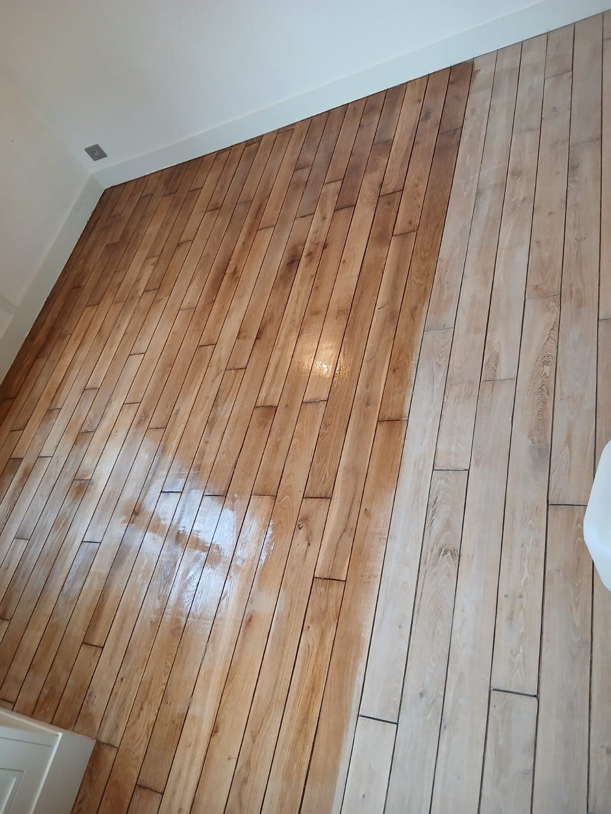Mise en valeur et ajustements de revêtements bois de standing