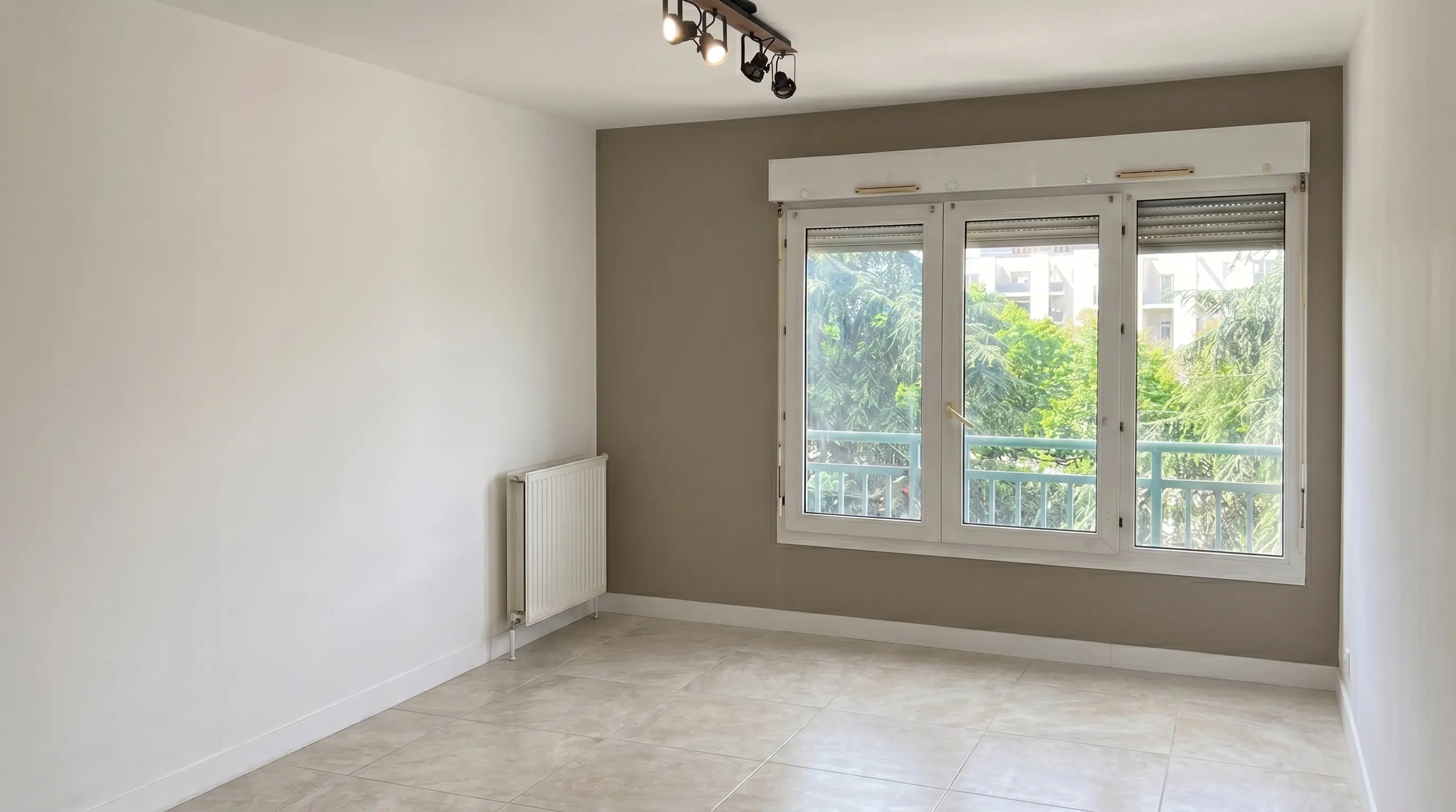 COURCOURONNES | Appartement complet